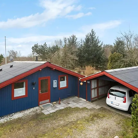 Three-bedroom In Nyaraló *