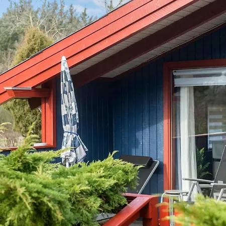 Three-bedroom In Nyaraló Hemmet