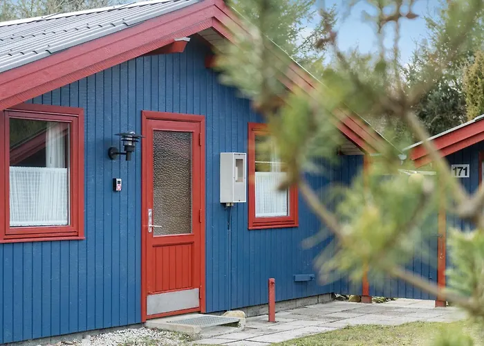Three-bedroom In Dom wakacyjny Hemmet