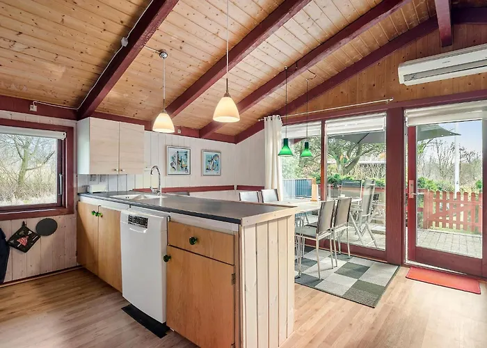 Dom wakacyjny Three-bedroom In